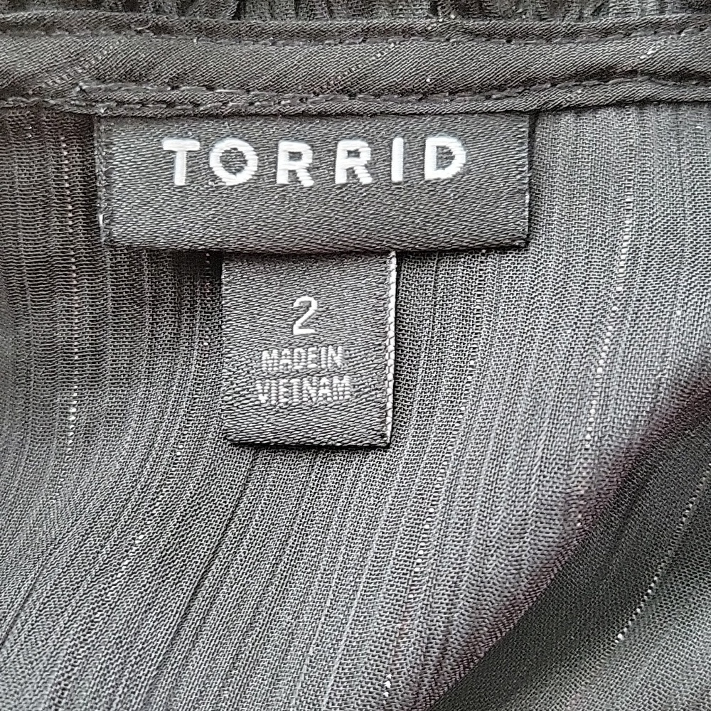 Torrid Black Sheer Short Sleeve Ruffle Neck Blouse Size 2X - Picture 6 of 8